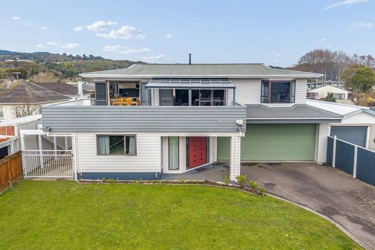 Photo of property in 42a Hudson Avenue, Ebdentown, Upper Hutt, 5018