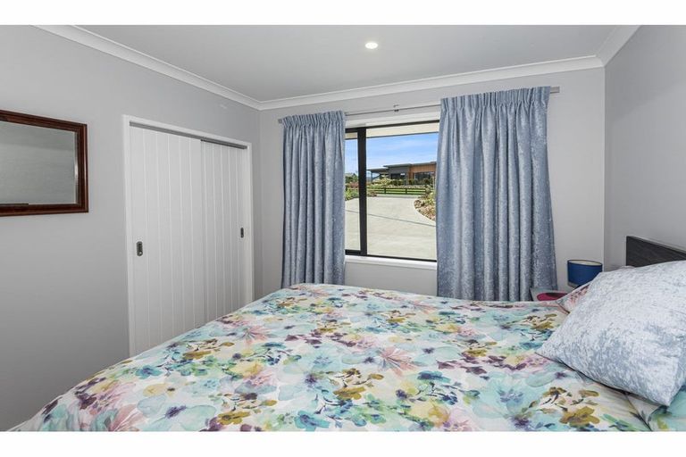 Photo of property in 21 Capstone Place, Te Kamo, Kamo, 0185