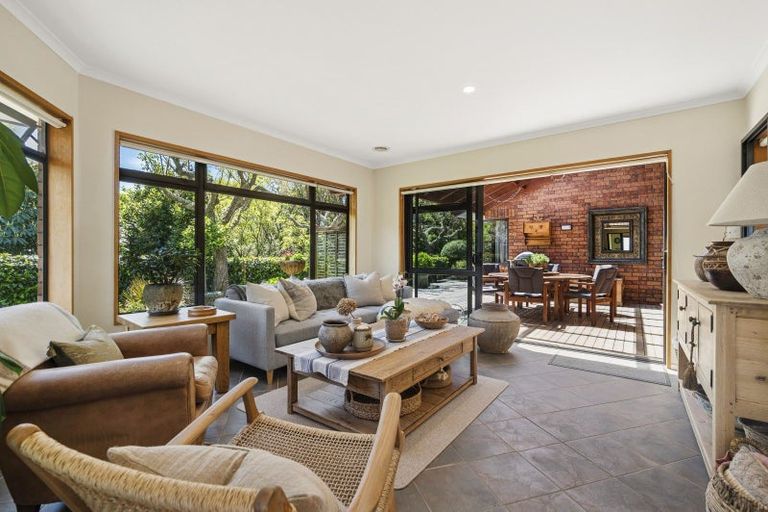 Photo of property in 22 Fairview Terrace, Waipahihi, Taupo, 3330