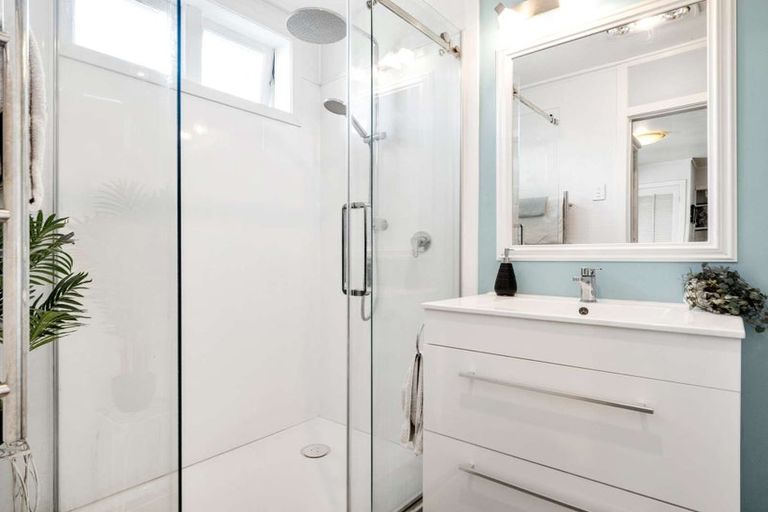 Photo of property in 97 Queen Street, Waiuku, 2123