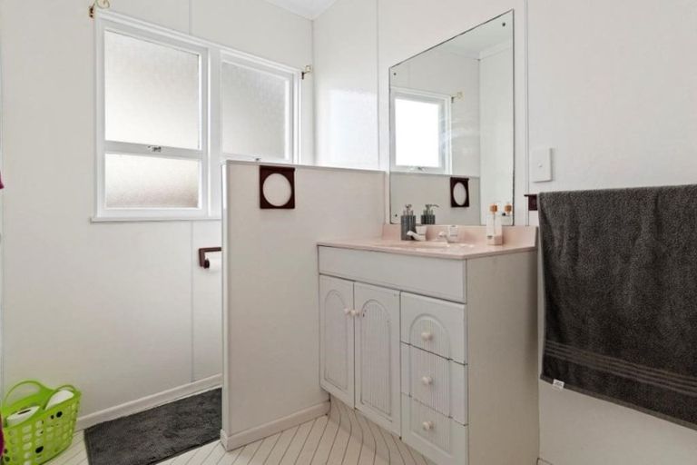 Photo of property in 242 Grange Road, Otumoetai, Tauranga, 3110