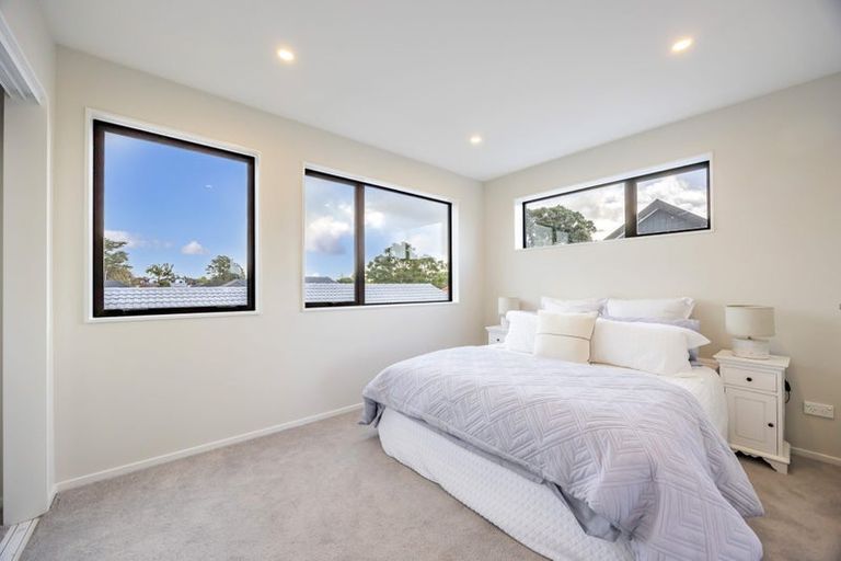 Photo of property in 14e Durham Street, Te Atatu Peninsula, Auckland, 0610