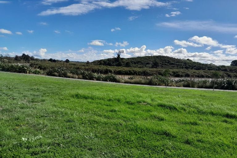 Photo of property in 90 Kahui Parade, Karaka, Papakura, 2113