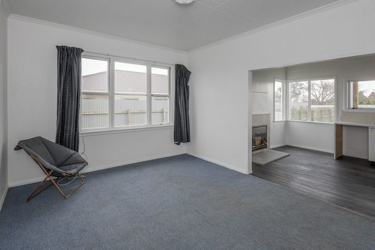 Photo of property in 12 Stuckey Street, Levin, 5510