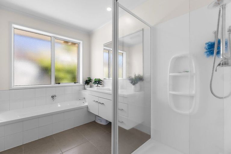 Photo of property in 174 Doncaster Drive, Papamoa Beach, Papamoa, 3118