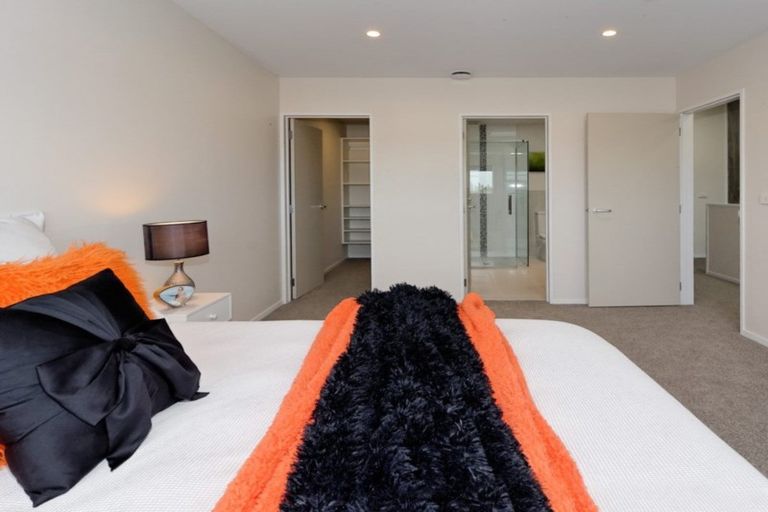 Photo of property in 86 Hobsonville Point Road, Hobsonville, Auckland, 0616