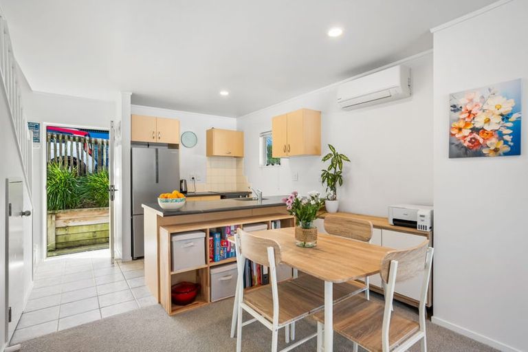 Photo of property in 4g/20 Ian Marwick Place, Birkenhead, Auckland, 0626