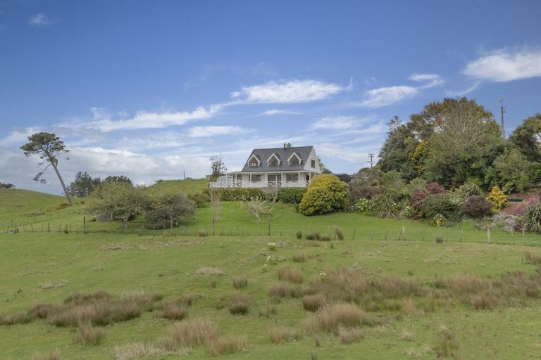 Photo of property in 320 Creightons Road, Clevedon, Papakura, 2582