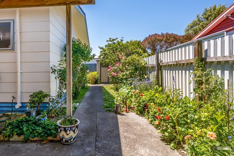 Photo of property in 2/2 Haig Street, Waterloo, Lower Hutt, 5011