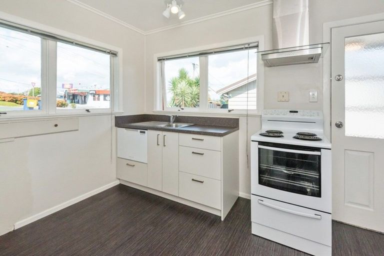 Photo of property in 11 Havelock Avenue, Forrest Hill, Auckland, 0620