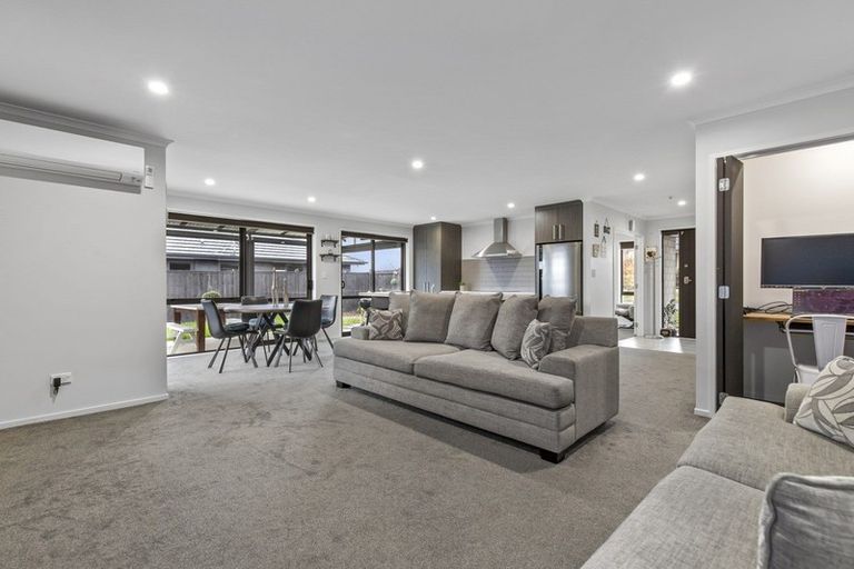 Photo of property in 10 Magnolia Close, Te Kauwhata, 3710