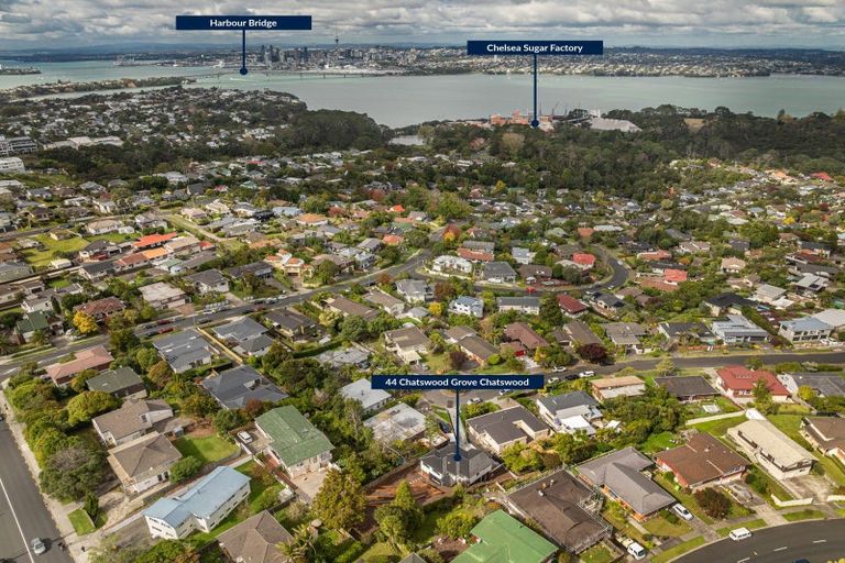 Photo of property in 44 Chatswood Grove, Chatswood, Auckland, 0626