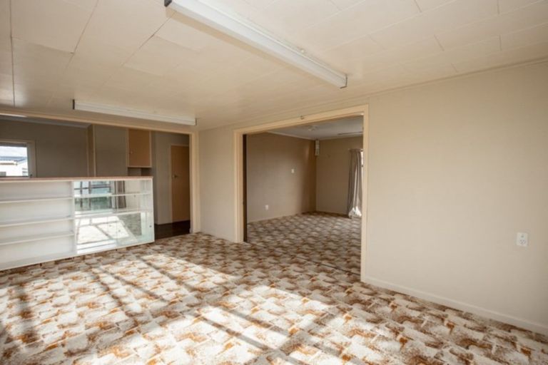 Photo of property in 88 Pipiroa Road, Ngatea, 3503