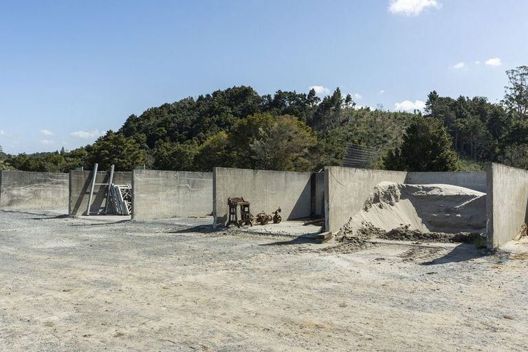 Photo of property in 35 Pataua Road South, Parua Bay, Onerahi, 0192