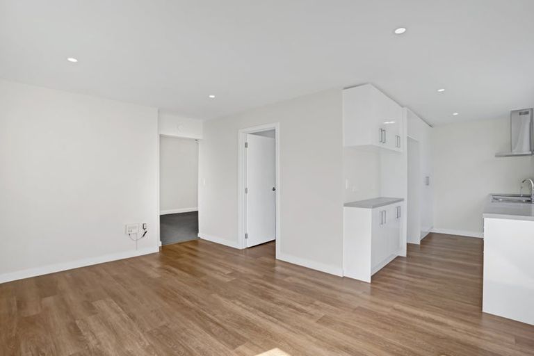 Photo of property in 16 Maire Street, Inglewood, 4330