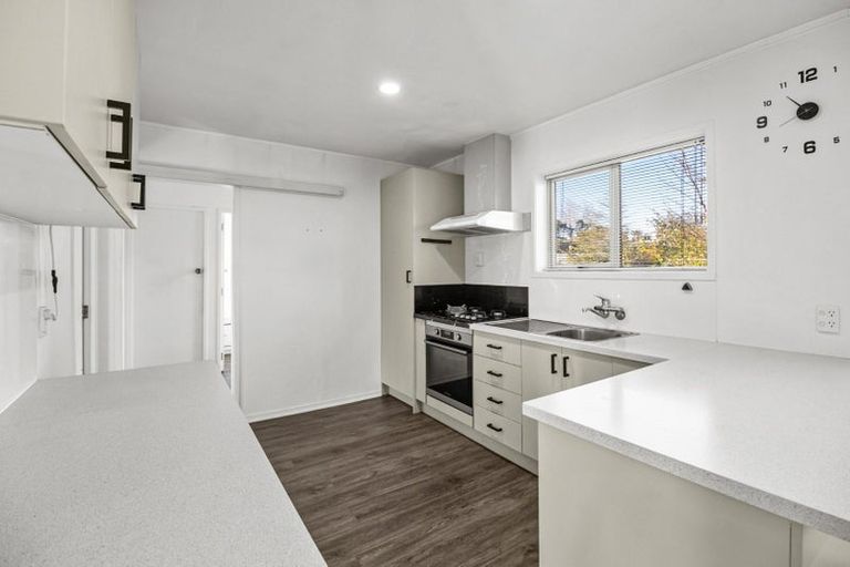 Photo of property in 10 Shaldon Crescent, Blagdon, New Plymouth, 4310