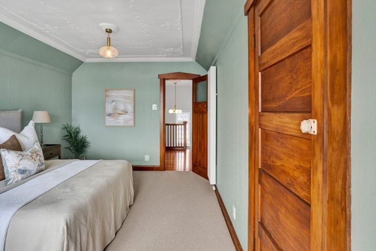 Photo of property in 19 Baring Terrace, Strandon, New Plymouth, 4312