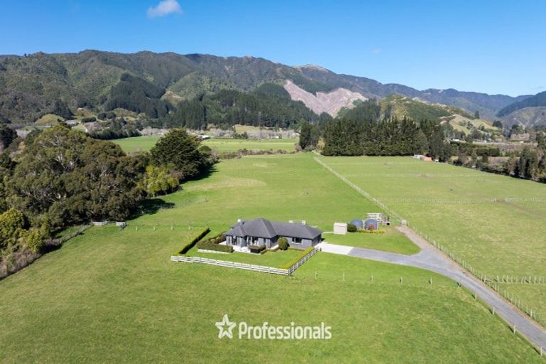 Photo of property in 112 Parkes Line Road, Maymorn, Upper Hutt, 5018