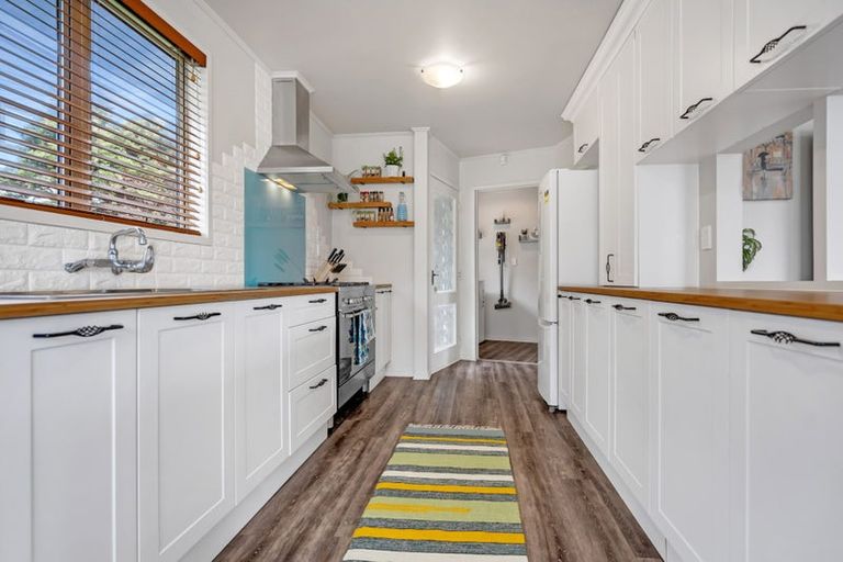 Photo of property in 6 Ancona Lane, Goodwood Heights, Auckland, 2105