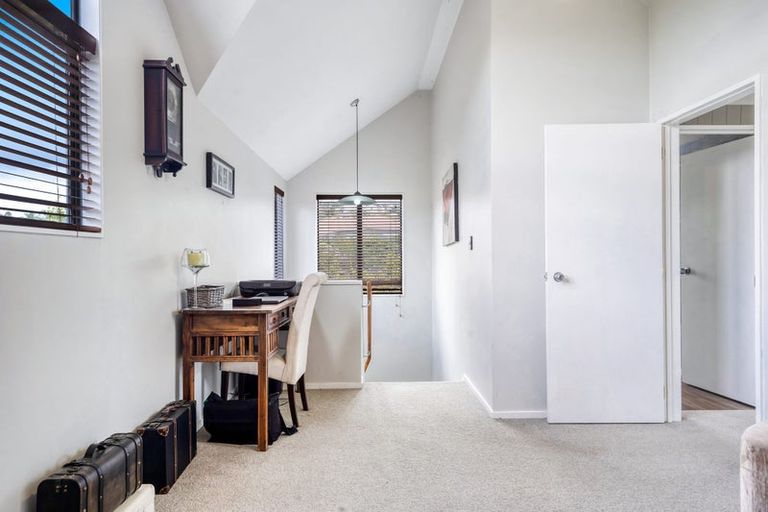 Photo of property in 35a Picasso Drive, West Harbour, Auckland, 0618