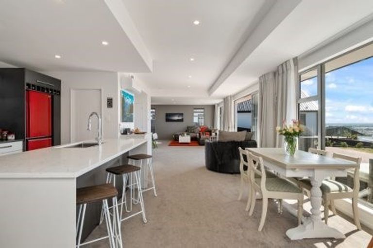 Photo of property in 94 Ravensdale Rise, Westmorland, Christchurch, 8025