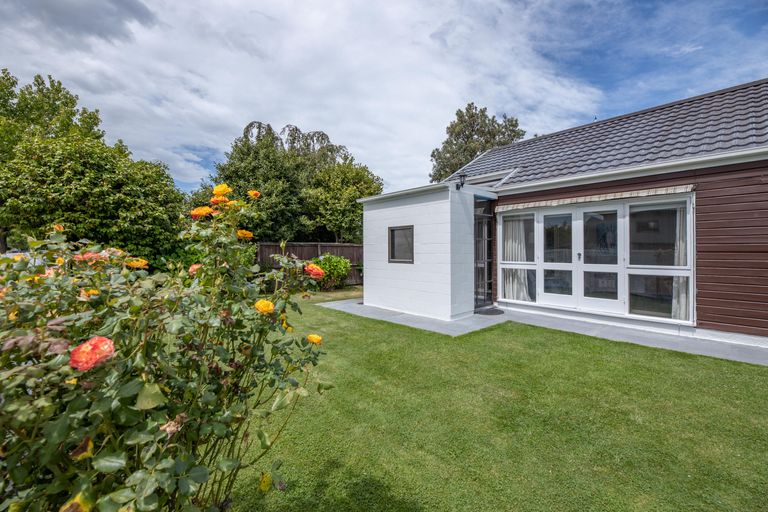 Photo of property in 23 Glenside Avenue, Ilam, Christchurch, 8041