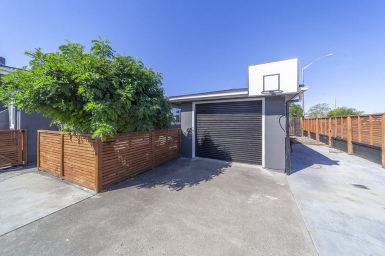 Photo of property in 15 Puketapu Road, Taradale, Napier, 4112