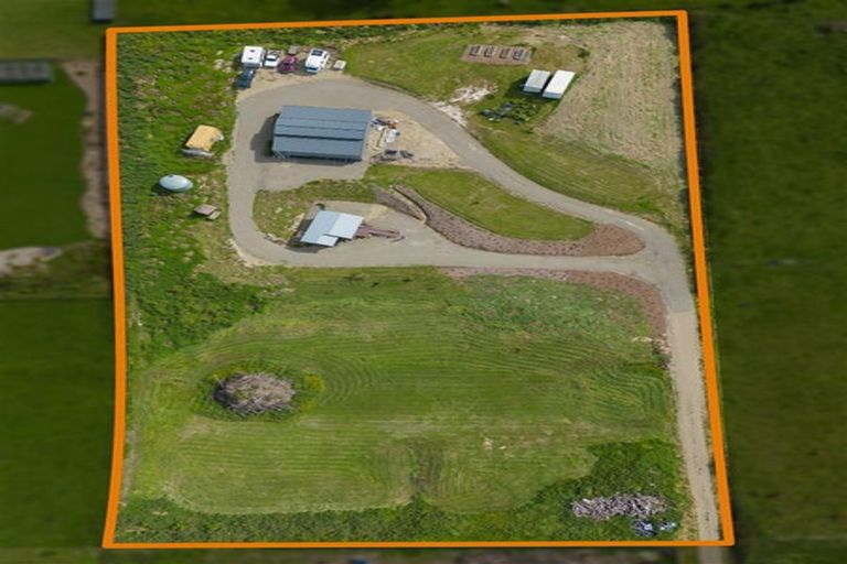 Photo of property in 27 Bakers Road, Waimate, 7978