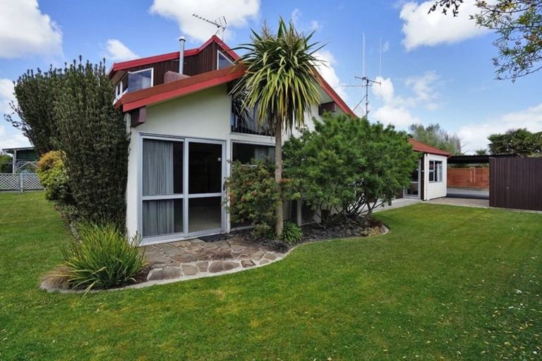 Photo of property in 72 Braid Road, St Andrews, Hamilton, 3200