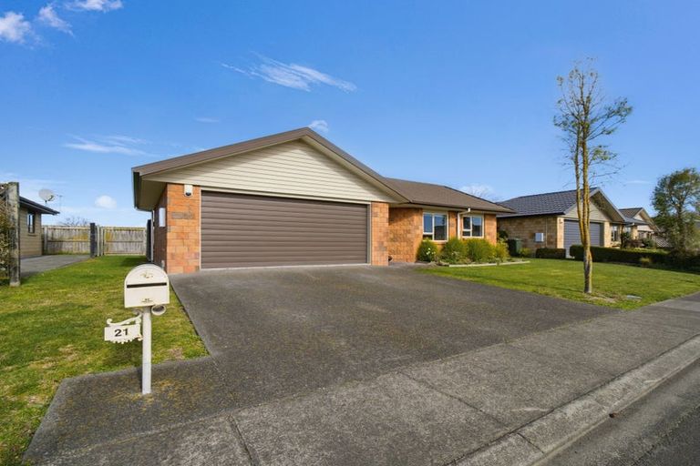 Photo of property in Henry Russell Estate, 21/36 Belgrove Drive, Waipukurau, 4200
