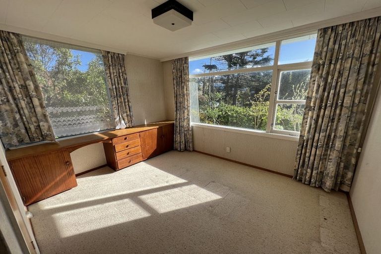 Photo of property in 1 Rajputana Way, Khandallah, Wellington, 6035