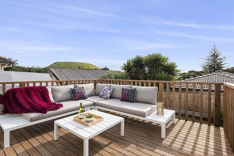 Photo of property in 5 Coates Crescent, Panmure, Auckland, 1072