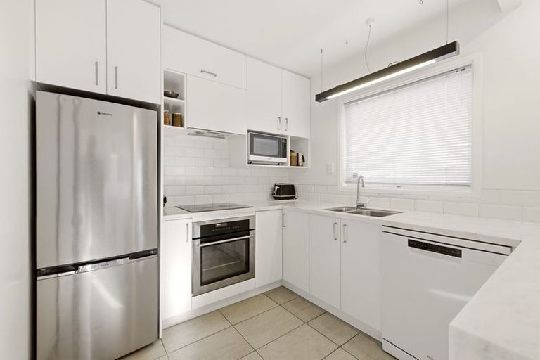 Photo of property in 76a Memorial Avenue, Ilam, Christchurch, 8053