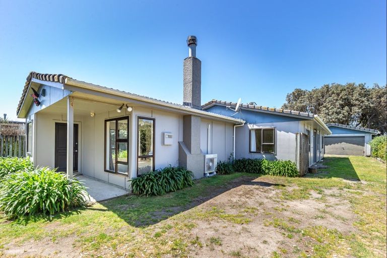 Photo of property in 20 Rua Avenue, Waitarere Beach, Levin, 5510