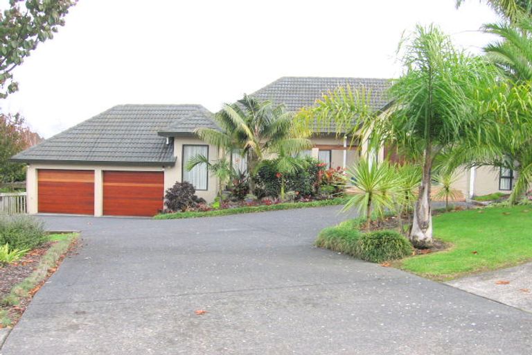 Photo of property in 31 Isobel Road, Greenhithe, Auckland, 0632