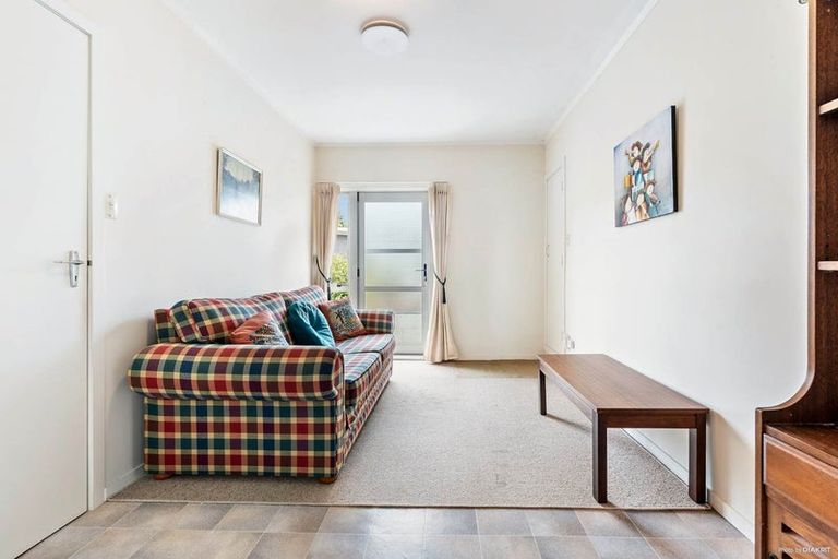 Photo of property in 5 Elizabeth Place, Mairangi Bay, Auckland, 0630