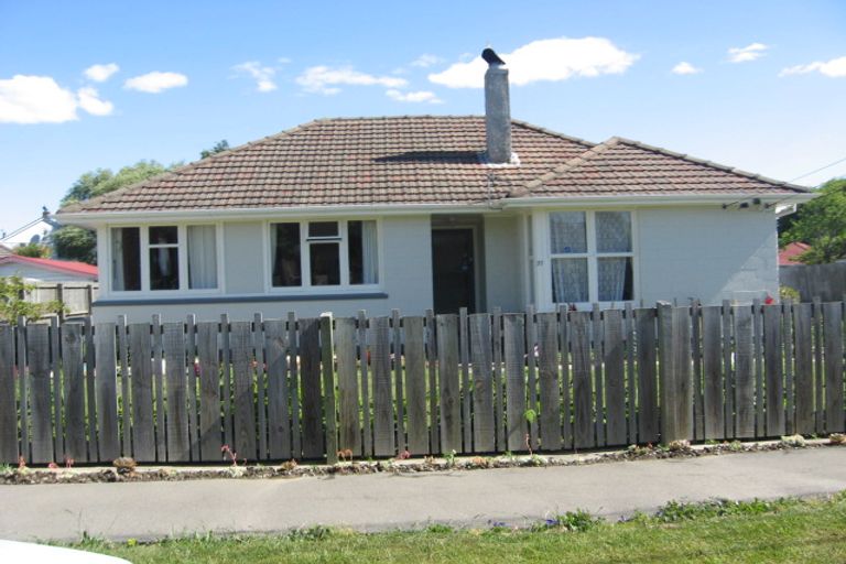 Photo of property in 37 Bellbrook Crescent, Shirley, Christchurch, 8013
