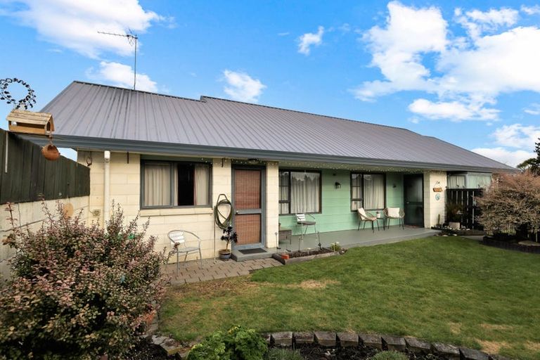 Photo of property in 6 Shearer Street, Tinwald, Ashburton, 7700