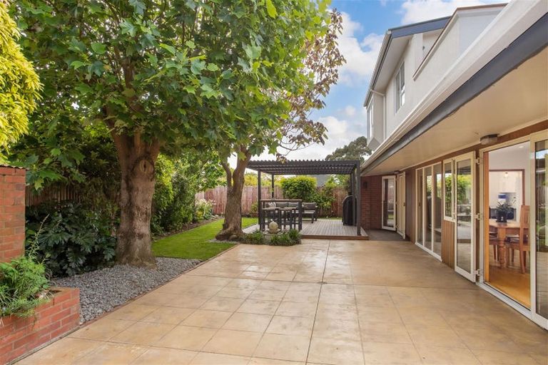 Photo of property in 7 Sawtell Place, Northcote, Christchurch, 8052