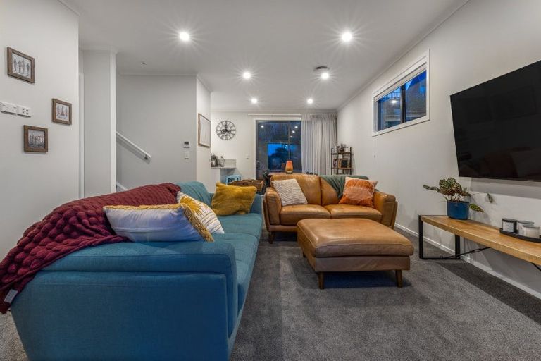 Photo of property in 3a Koreke Close, Kenepuru, 5022