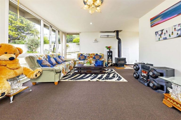 Photo of property in 2/14 Kenderdine Road, Papatoetoe, Auckland, 2025