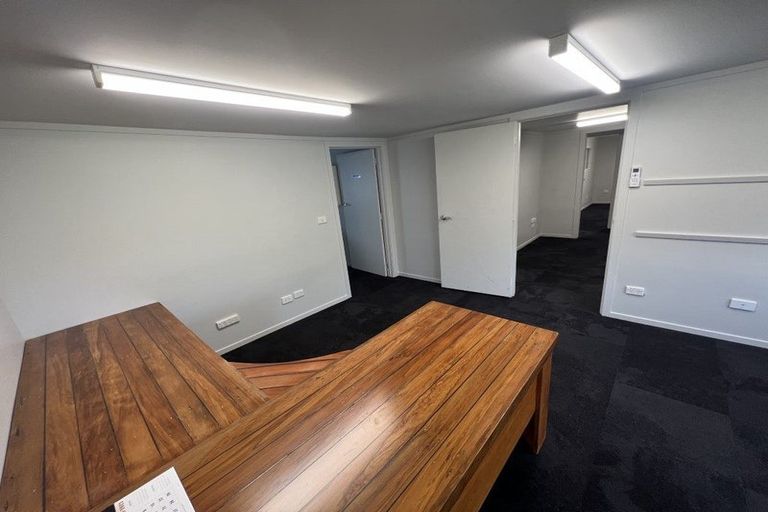 Photo of property in 13 Taupaki Road, Taupaki, Henderson, 0782