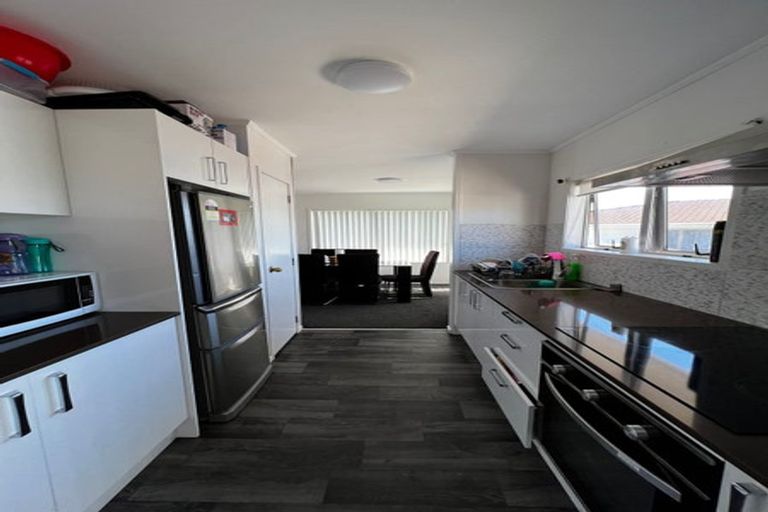 Photo of property in 14 Rangataua Place, Manurewa, Auckland, 2102
