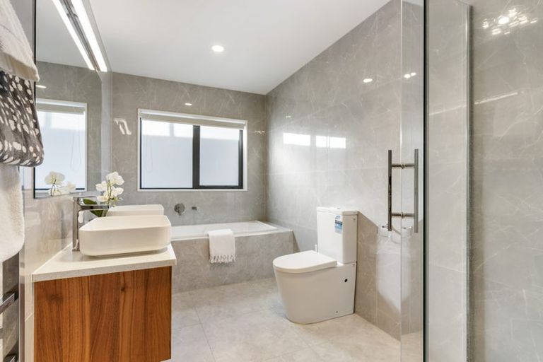 Photo of property in 403 Ormiston Road, Flat Bush, Auckland, 2019