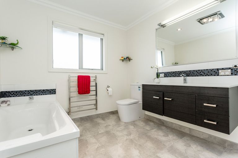 Photo of property in 24 Calluna Crescent, Mosgiel, 9024