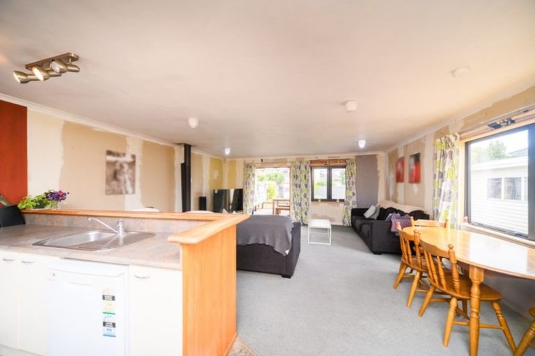Photo of property in 33 Karina Terrace, Roslyn, Palmerston North, 4414