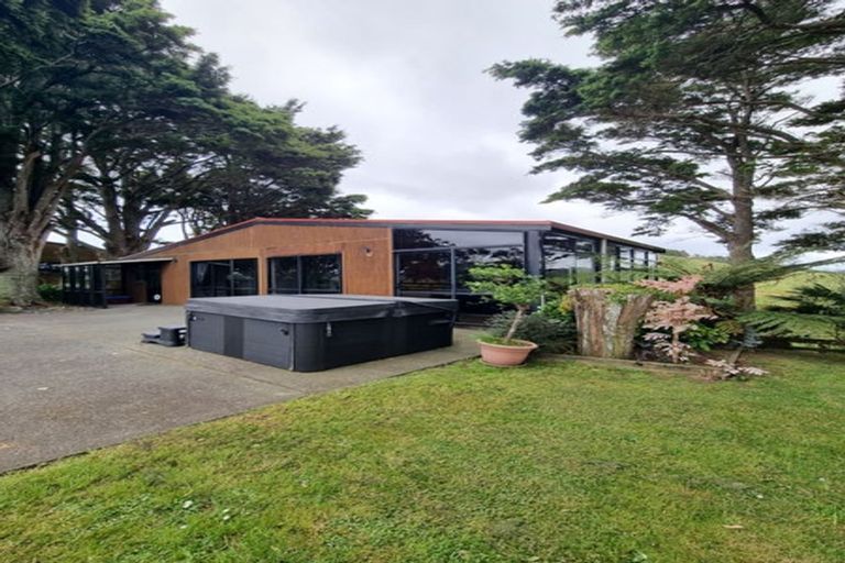 Photo of property in 18 Pataua Road North, Whareora, Whangarei, 0175