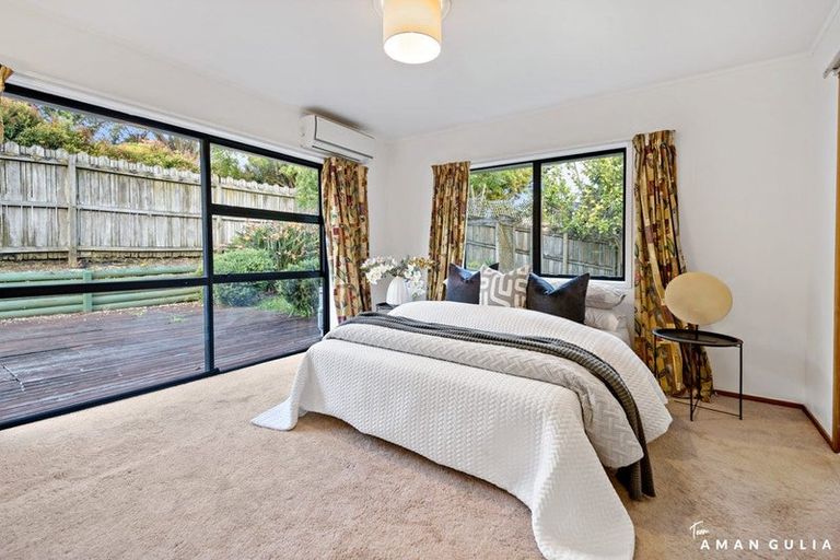 Photo of property in 40 Pigeon Mountain Road, Half Moon Bay, Auckland, 2012