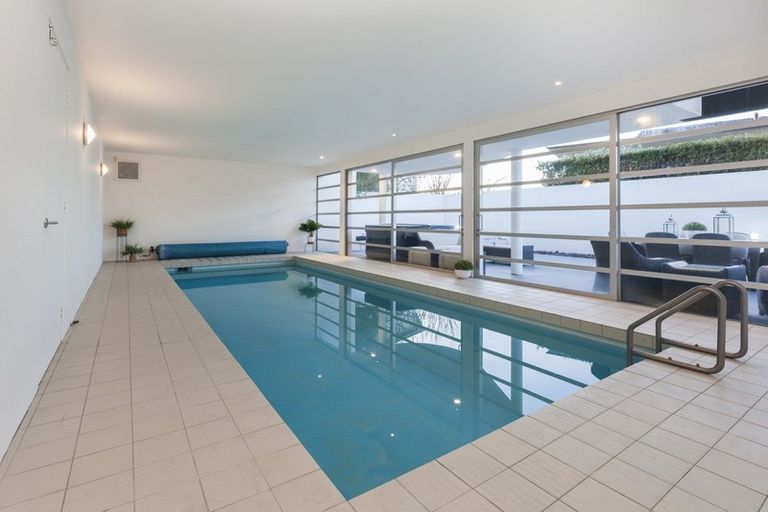 Photo of property in 12 Harry Ell Drive, Cashmere, Christchurch, 8022
