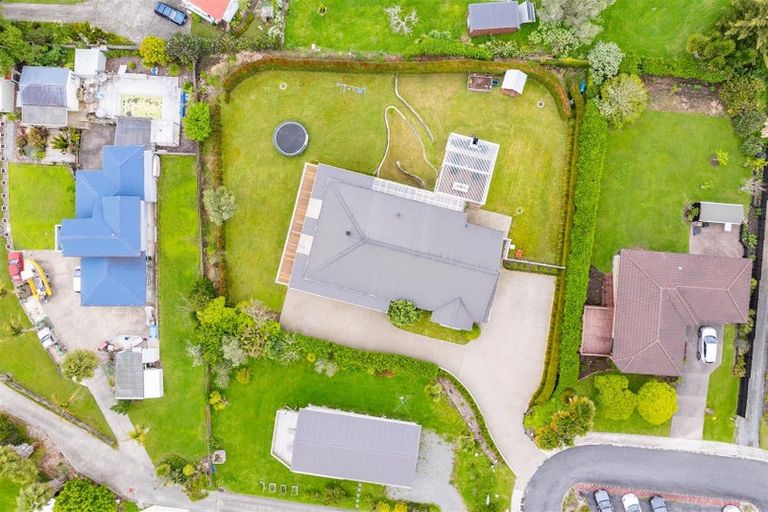 Photo of property in 13 Ash Grove, Maungaturoto, 0520